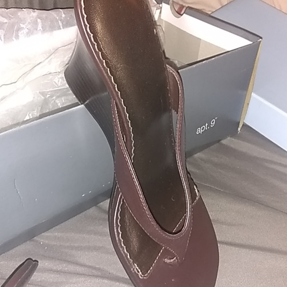 Apt 9 brown leather open toe elegant shoe - Picture 3 of 4